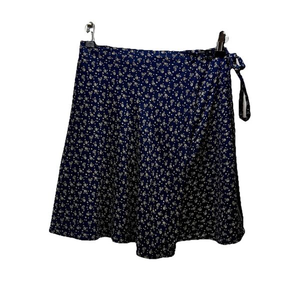 Brandy Melville Navy Floral Wrap Skirt 100%‎ Viscose Lightweight Flowy Casual OS - Picture 1 of 6